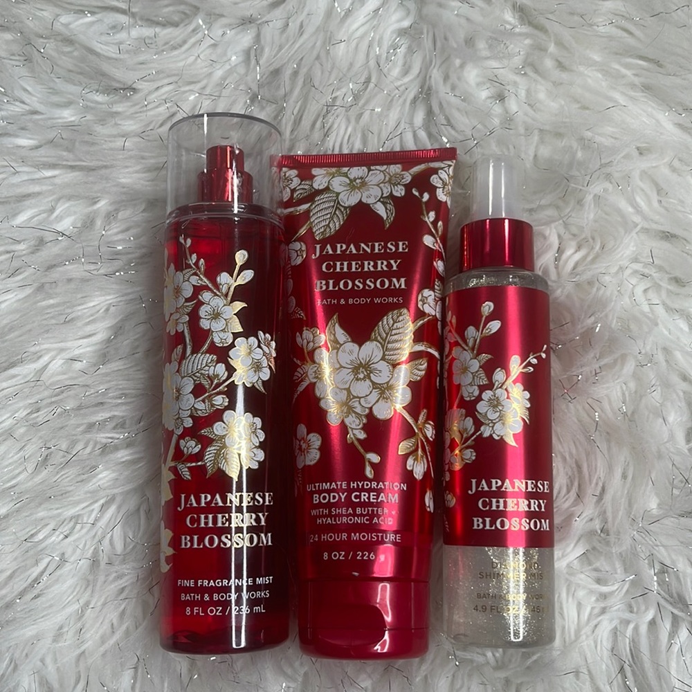 BATH & BODY WORKS